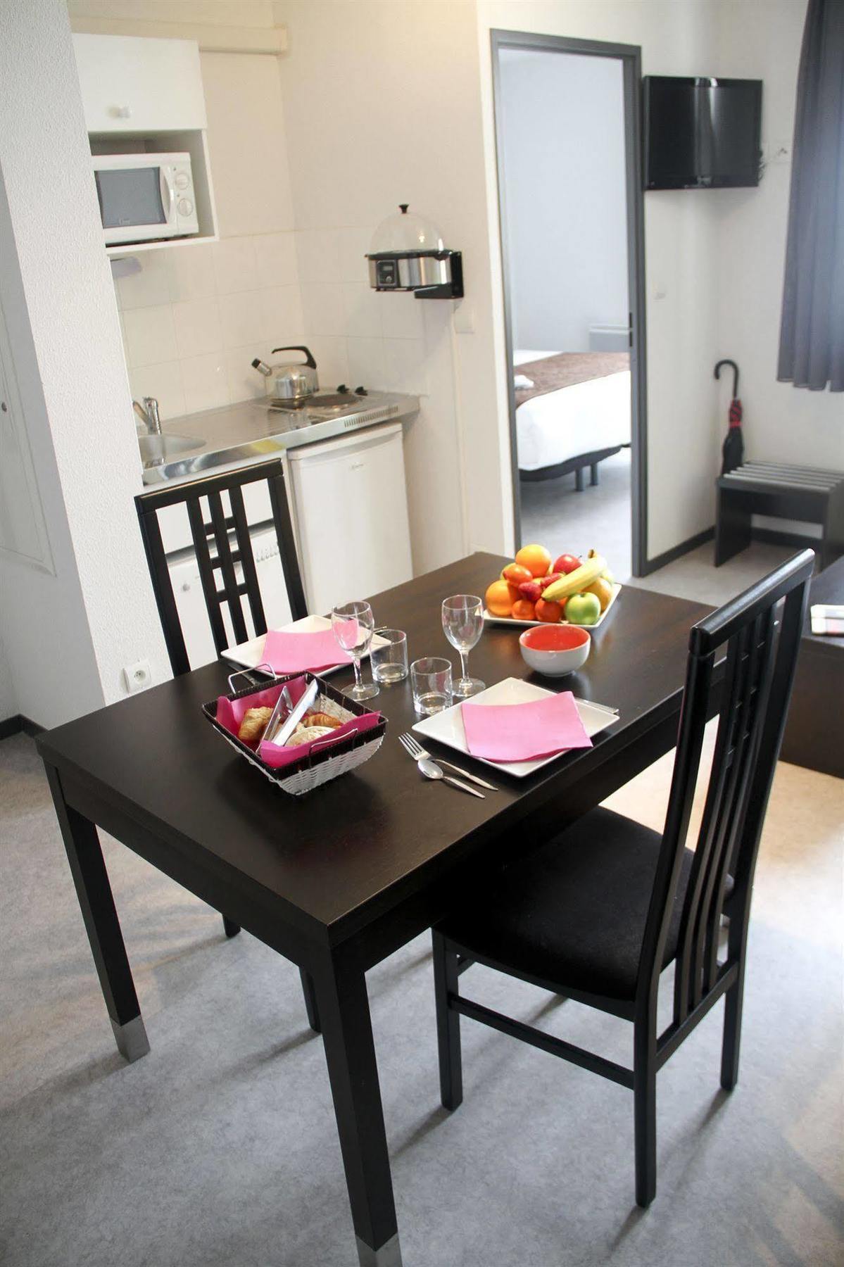Park Wilson Airport Aparthotel Colomiers Exterior foto